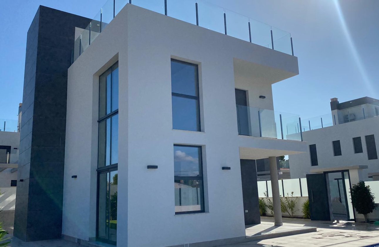 Revente - Villa -
Torrevieja - Los Balcones