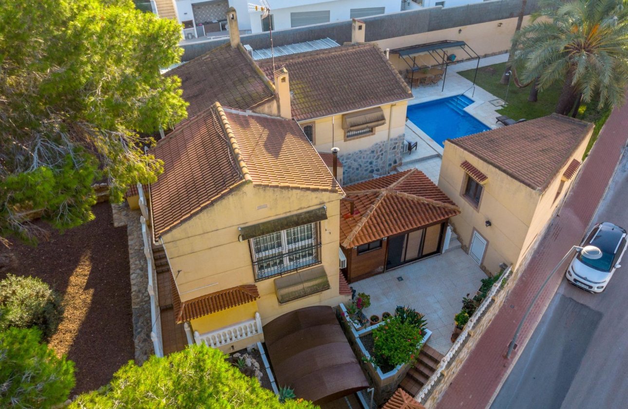 Revente - Villa -
Torrevieja - Los Balcones