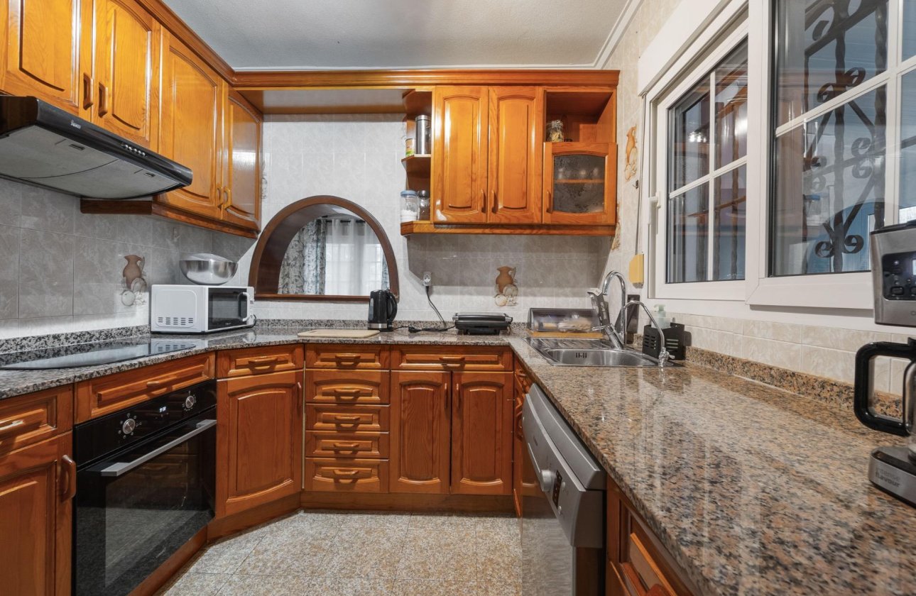 Revente - Villa -
Torrevieja - Los Balcones