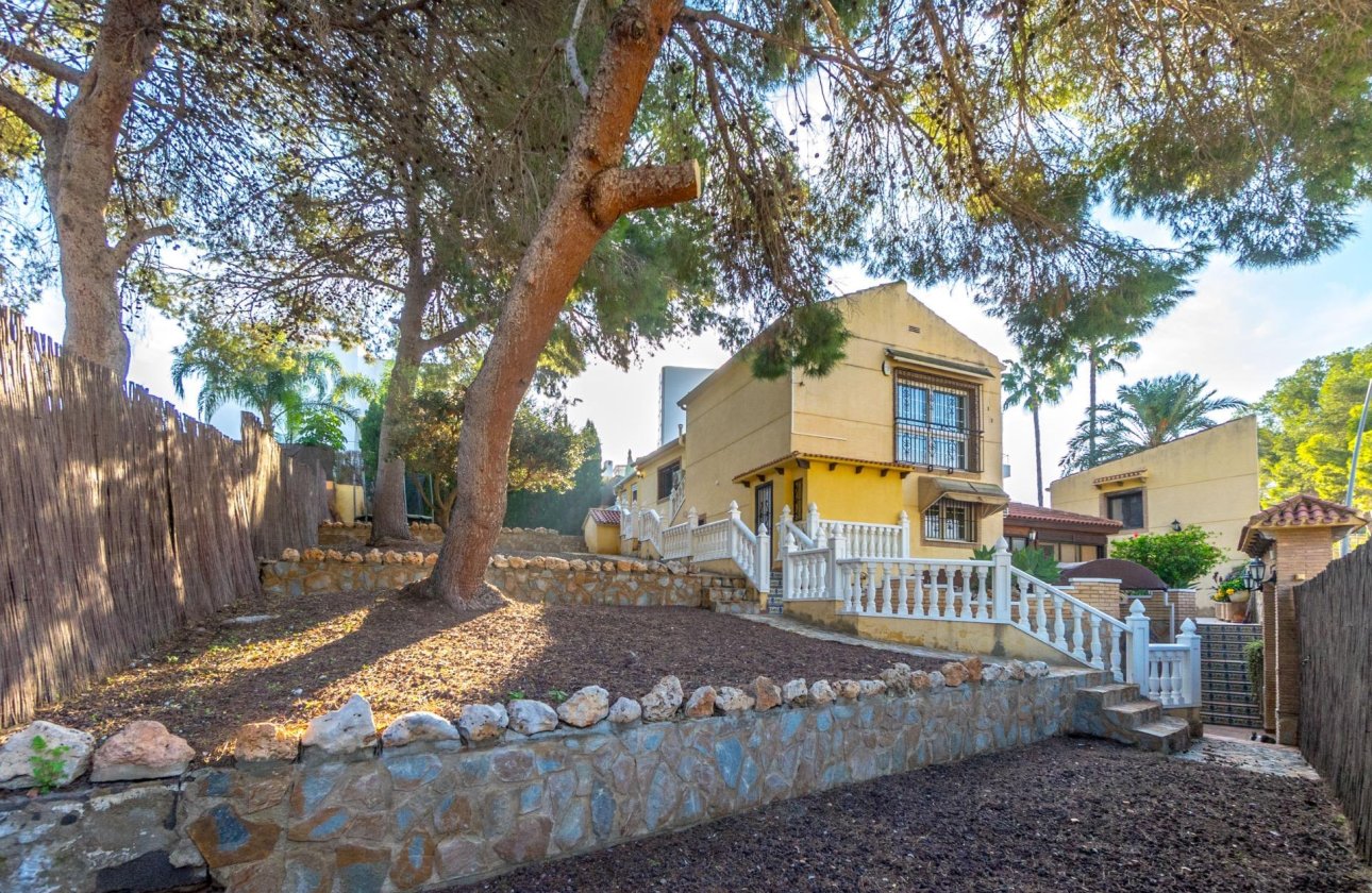 Revente - Villa -
Torrevieja - Los Balcones