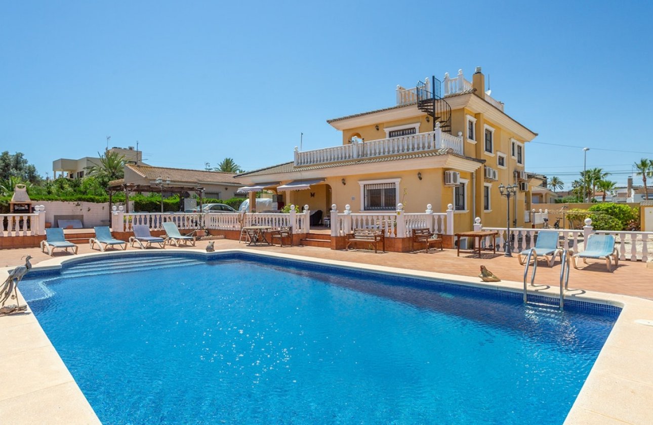 Revente - Villa -
Torrevieja - Los Balcones