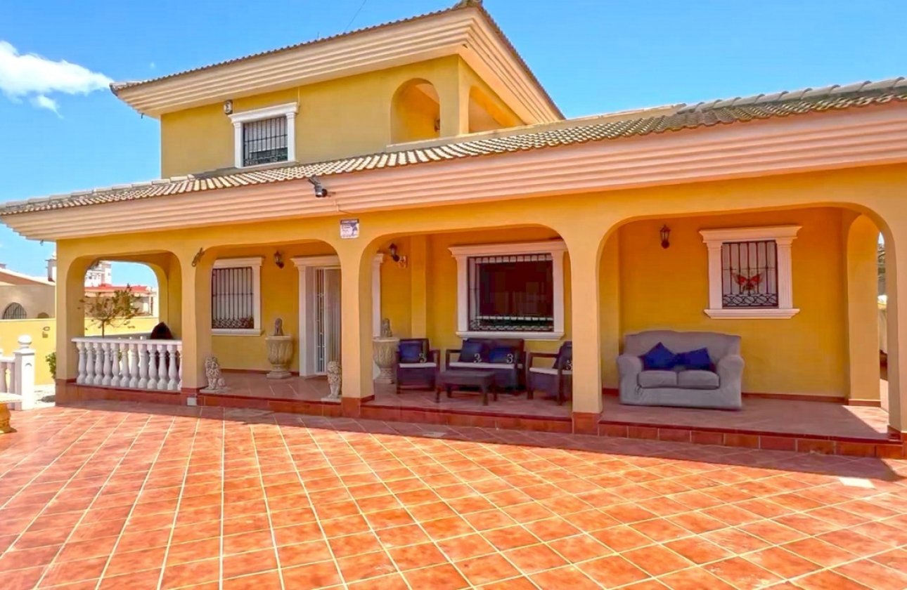 Revente - Villa -
Torrevieja - Los Balcones