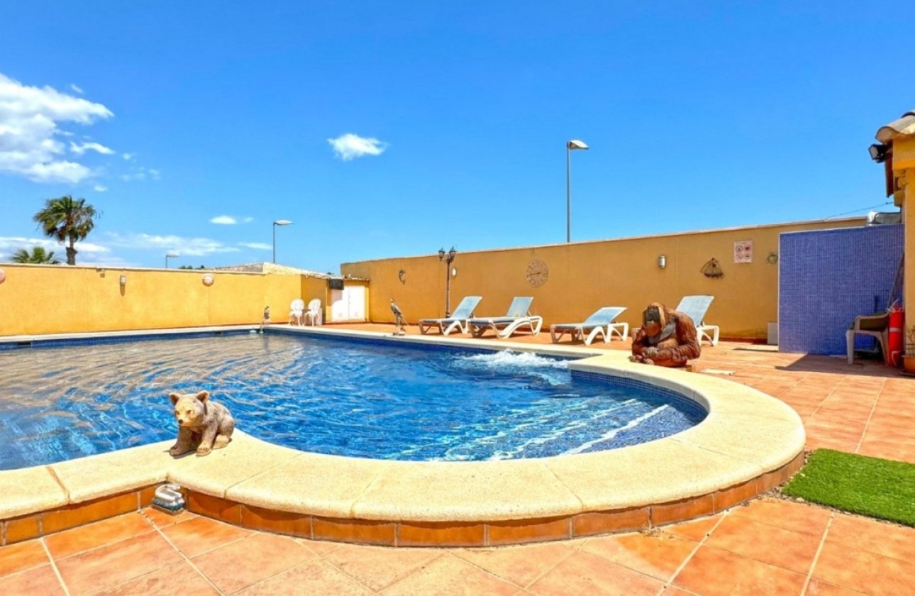 Revente - Villa -
Torrevieja - Los Balcones