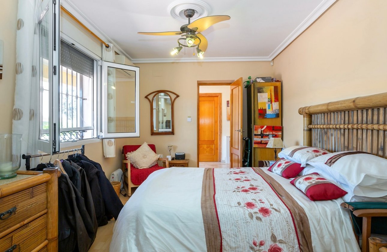 Revente - Villa -
Torrevieja - Los Balcones