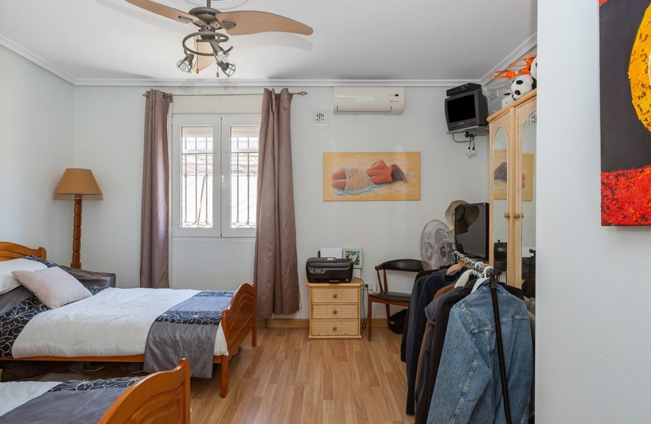 Revente - Villa -
Torrevieja - Los Balcones