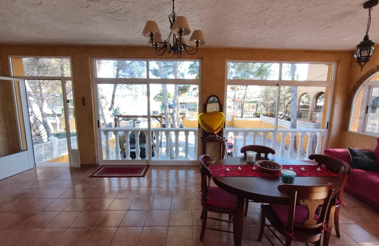 Revente - Villa -
Torrevieja - Los Balcones