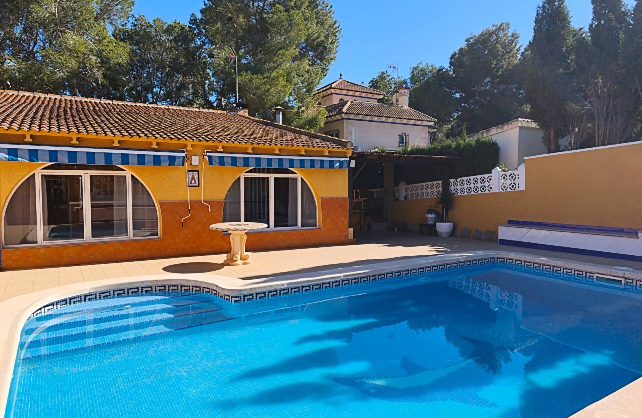 Revente - Villa -
Torrevieja - Los Balcones