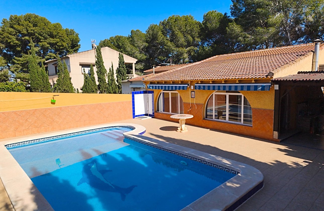 Revente - Villa -
Torrevieja - Los Balcones