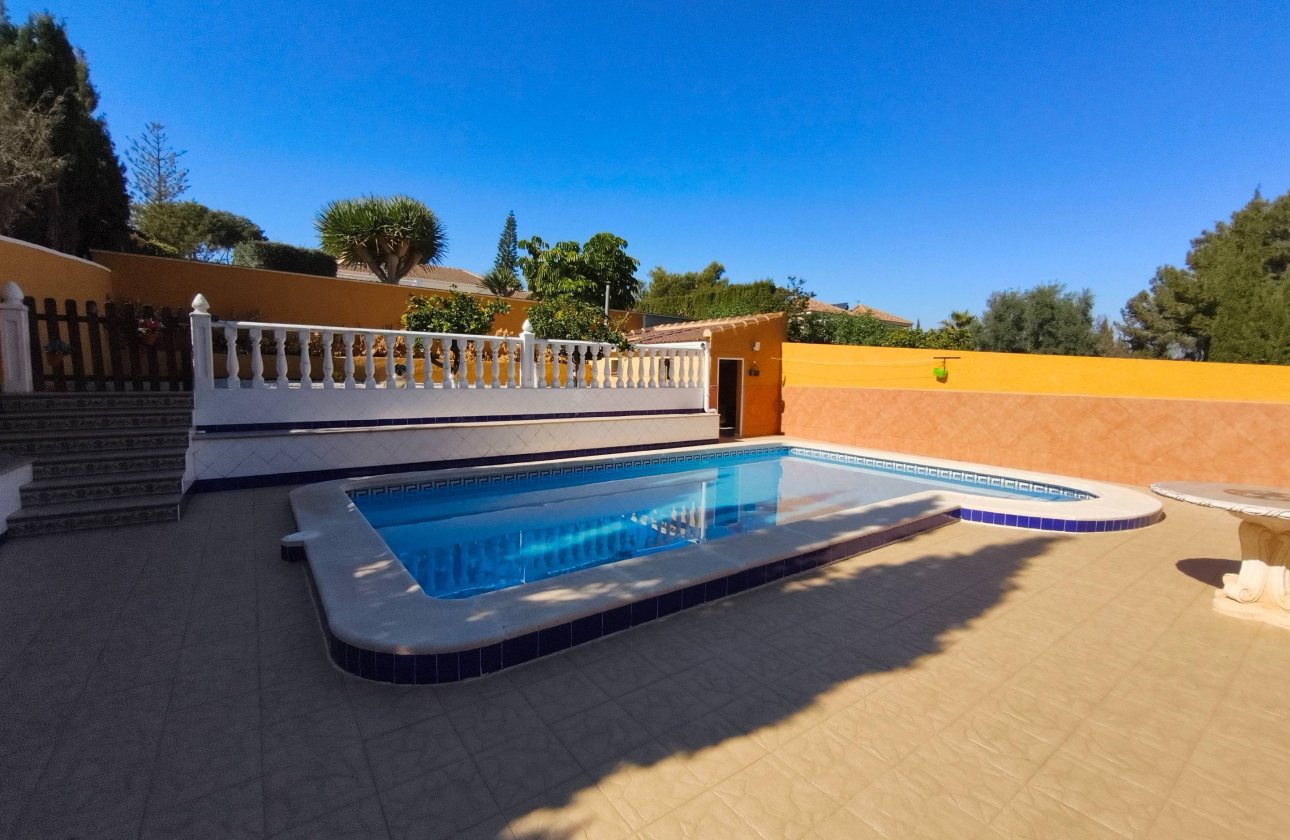 Revente - Villa -
Torrevieja - Los Balcones