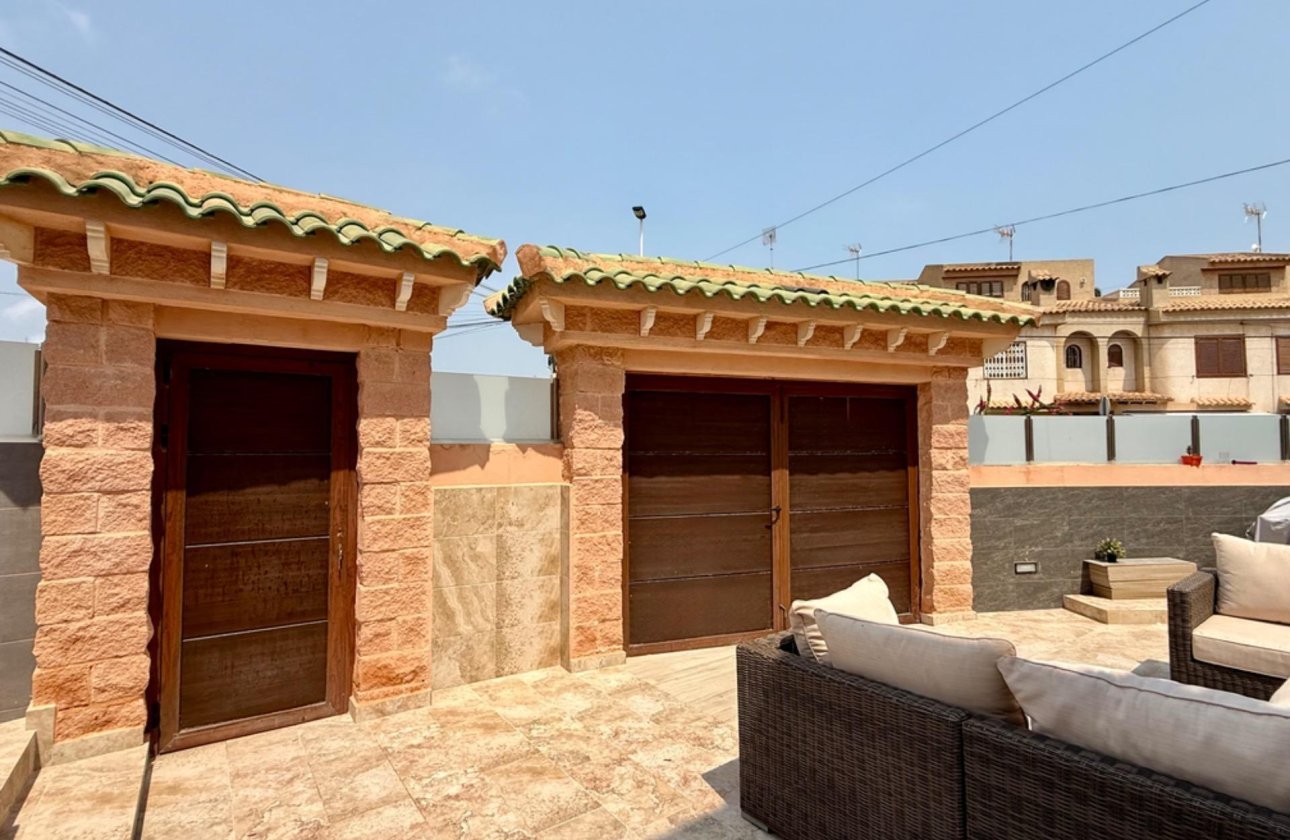 Revente - Villa -
Torrevieja - Los Frutales