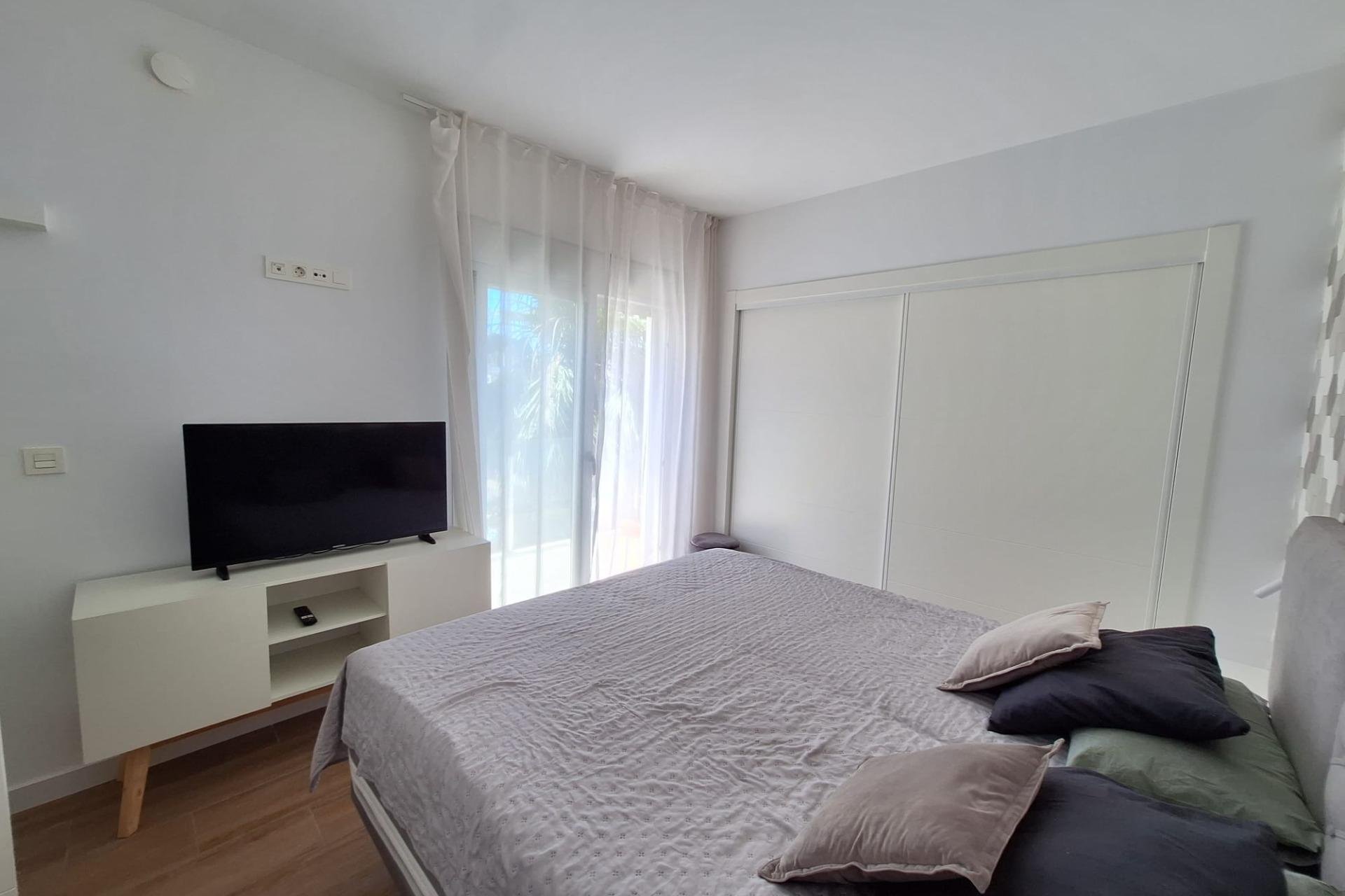 Revente - Villa -
Torrevieja - Los Frutales