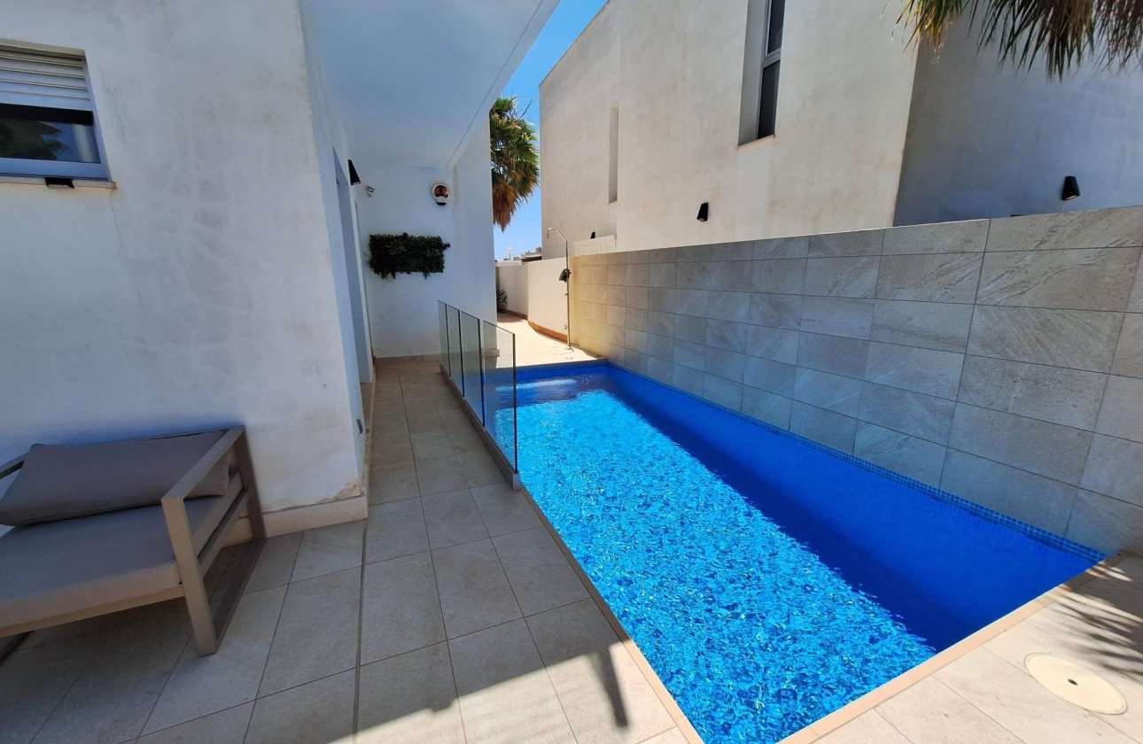 Revente - Villa -
Torrevieja - Los Frutales
