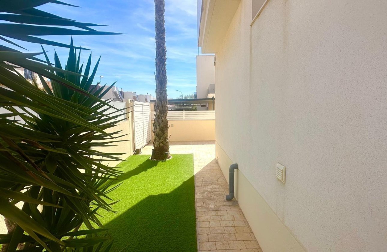 Revente - Villa -
Torrevieja - Miramar - Torre Del Moro