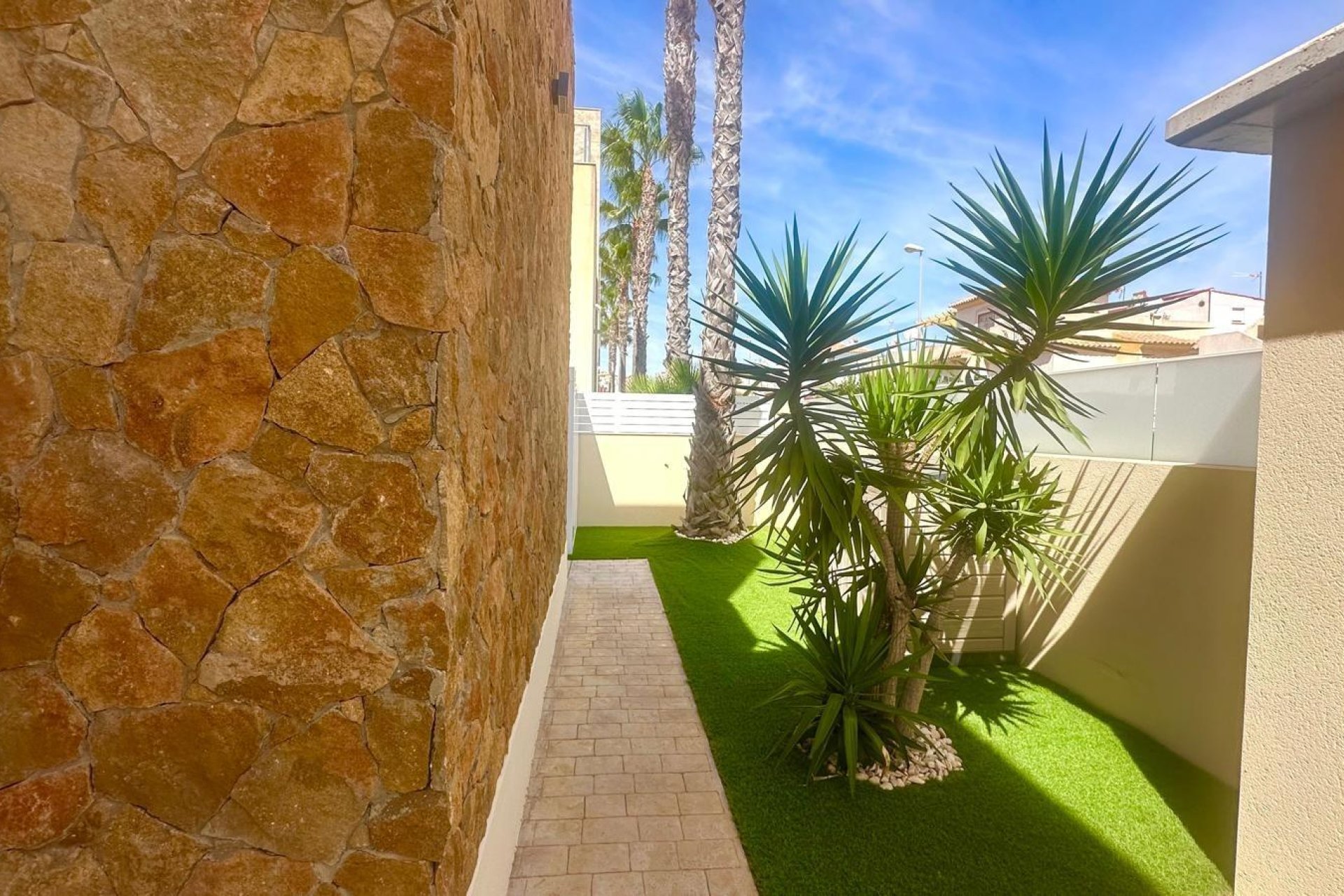 Revente - Villa -
Torrevieja - Miramar - Torre Del Moro