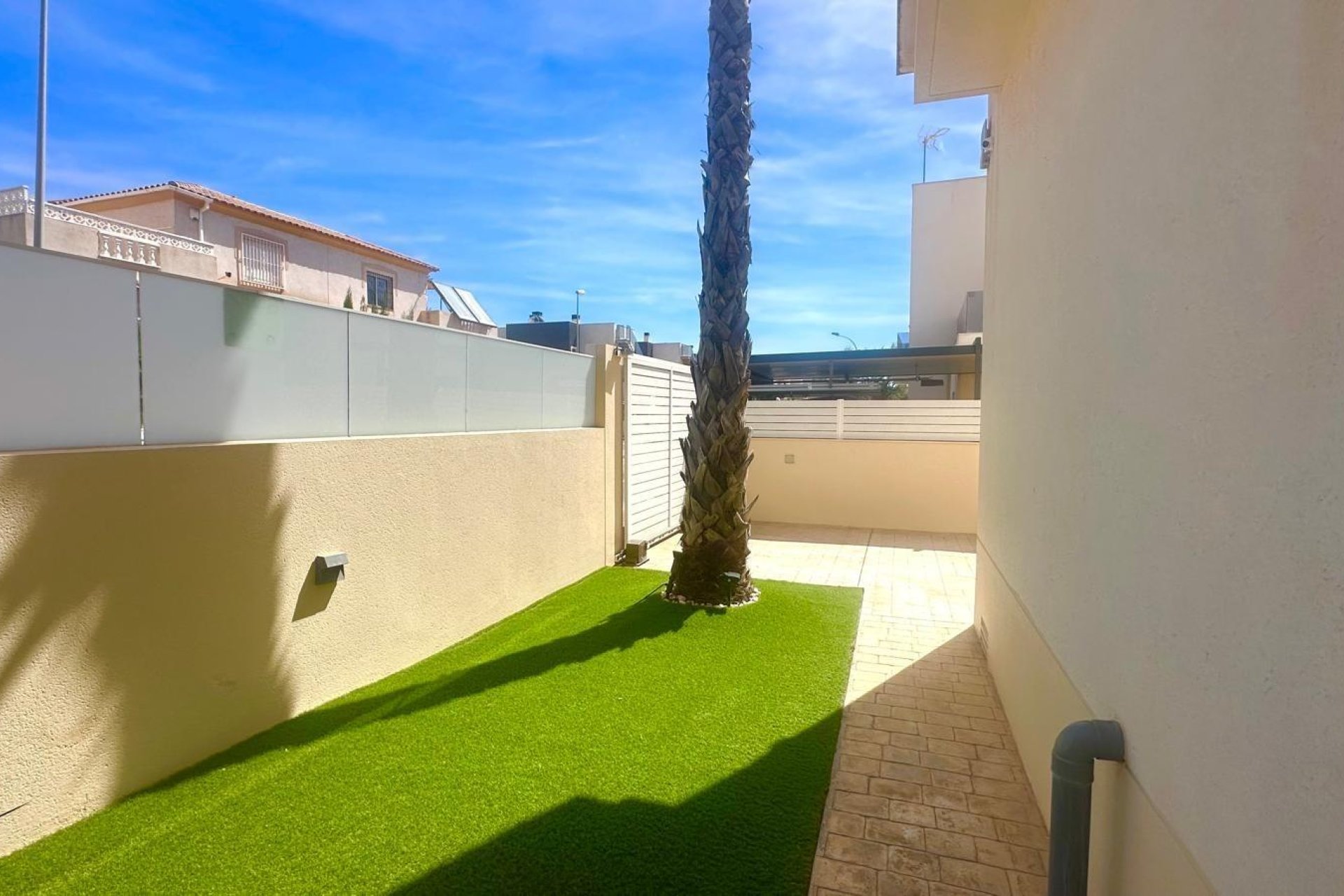Revente - Villa -
Torrevieja - Miramar - Torre Del Moro