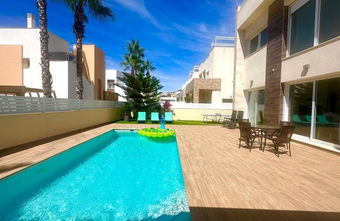 Revente - Villa -
Torrevieja - Miramar - Torre Del Moro