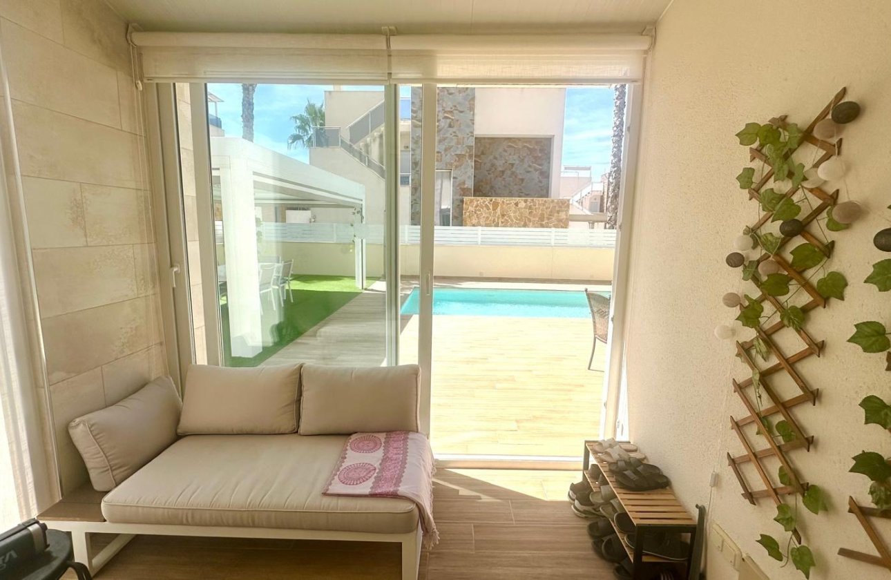 Revente - Villa -
Torrevieja - Miramar - Torre Del Moro