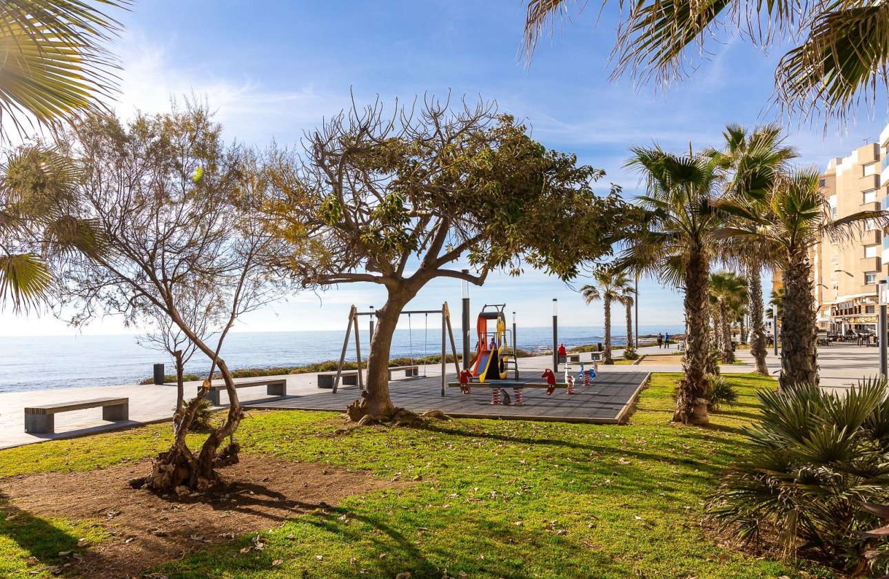 Revente - Villa -
Torrevieja - Playa de los Locos