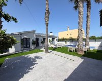 Revente - Villa -
Torrevieja - Punta Prima