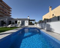 Revente - Villa -
Torrevieja - Punta Prima