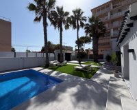 Revente - Villa -
Torrevieja - Punta Prima