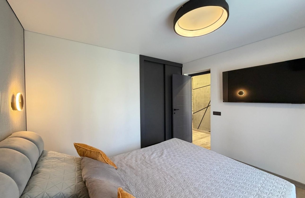 Revente - Villa -
Torrevieja - Punta Prima