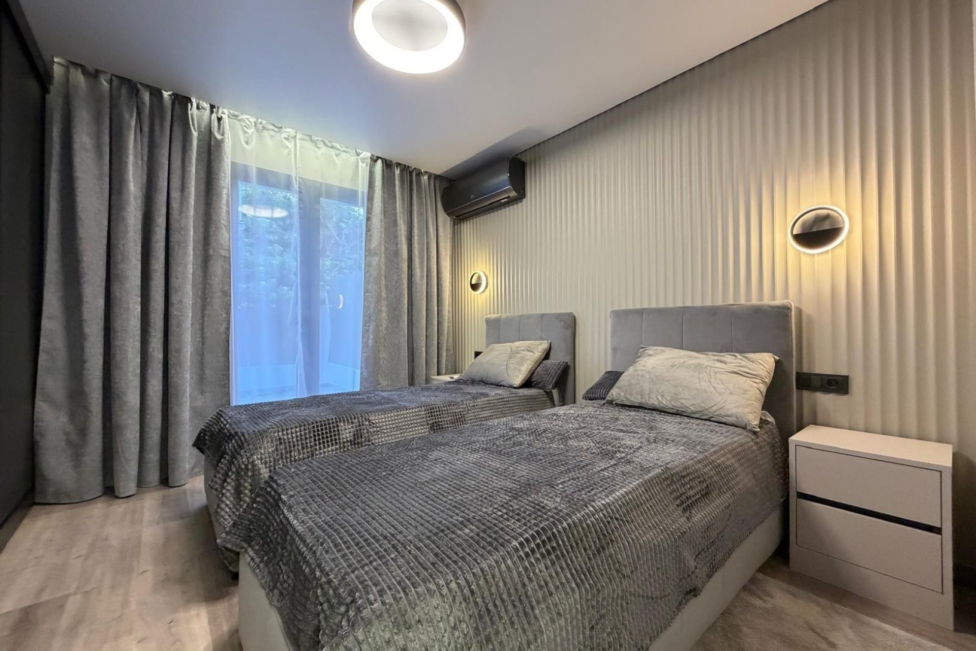 Revente - Villa -
Torrevieja - Punta Prima