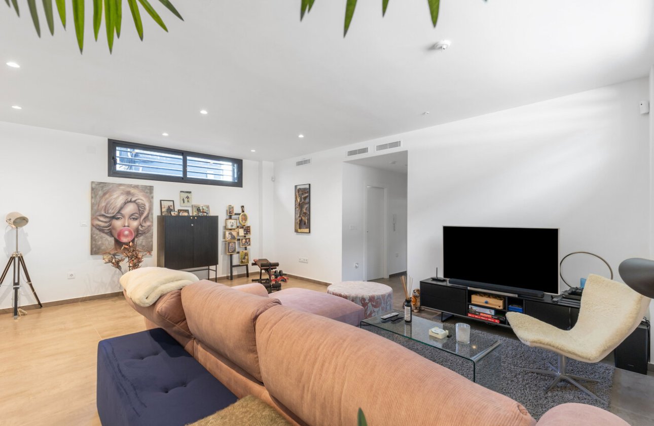 Revente - Villa -
Torrevieja - Rosaleda