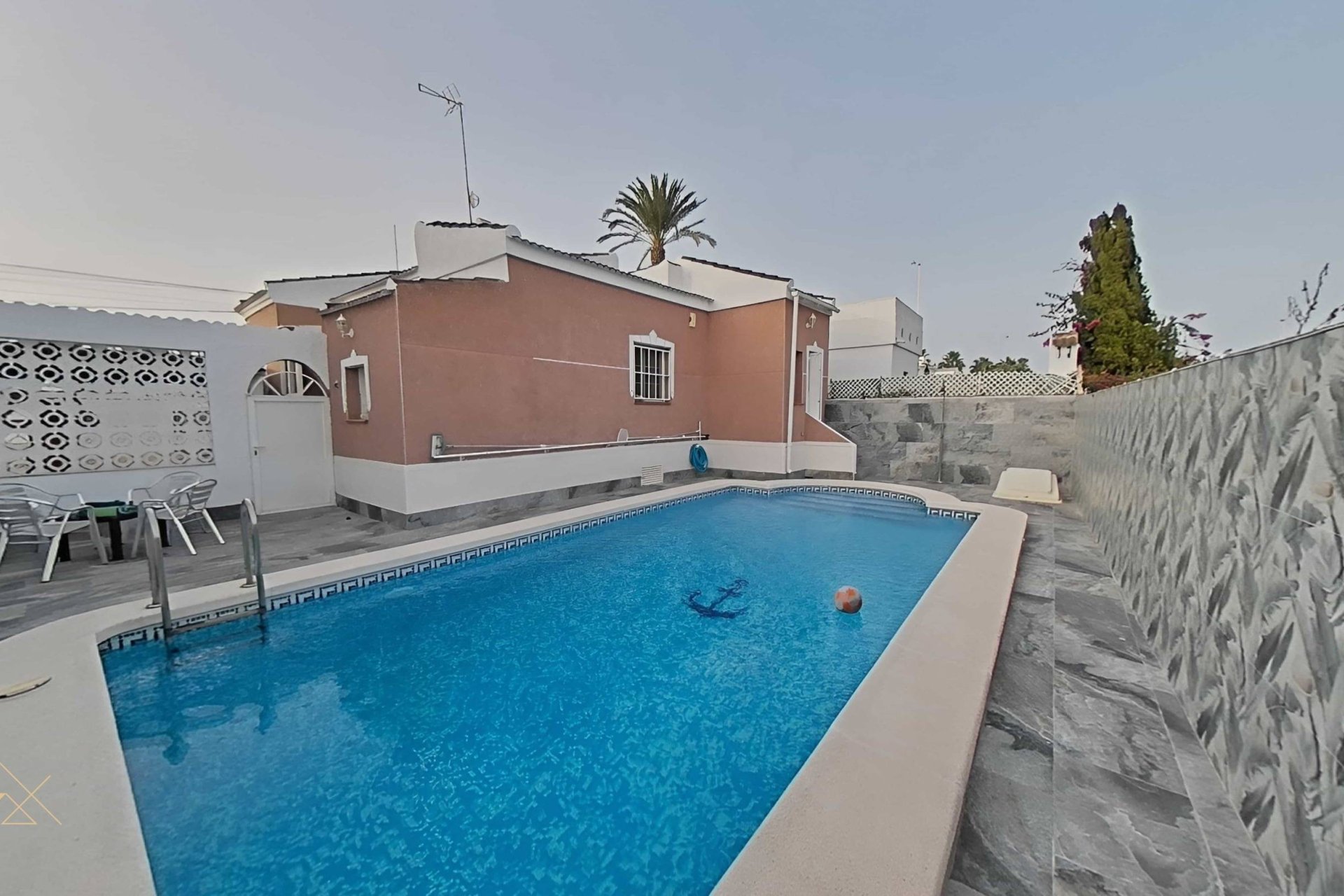 Revente - Villa -
Torrevieja - San Luis