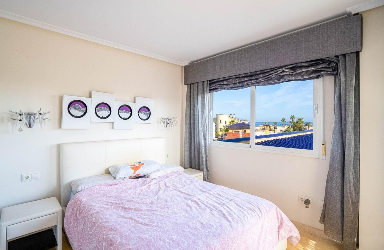 Revente - Villa -
Torrevieja - Torre La Mata