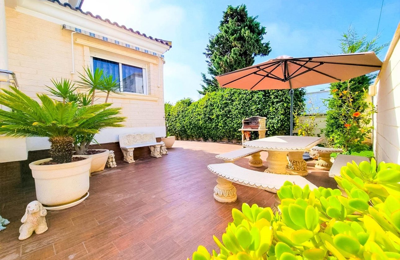 Revente - Villa -
Torrevieja - Torre La Mata