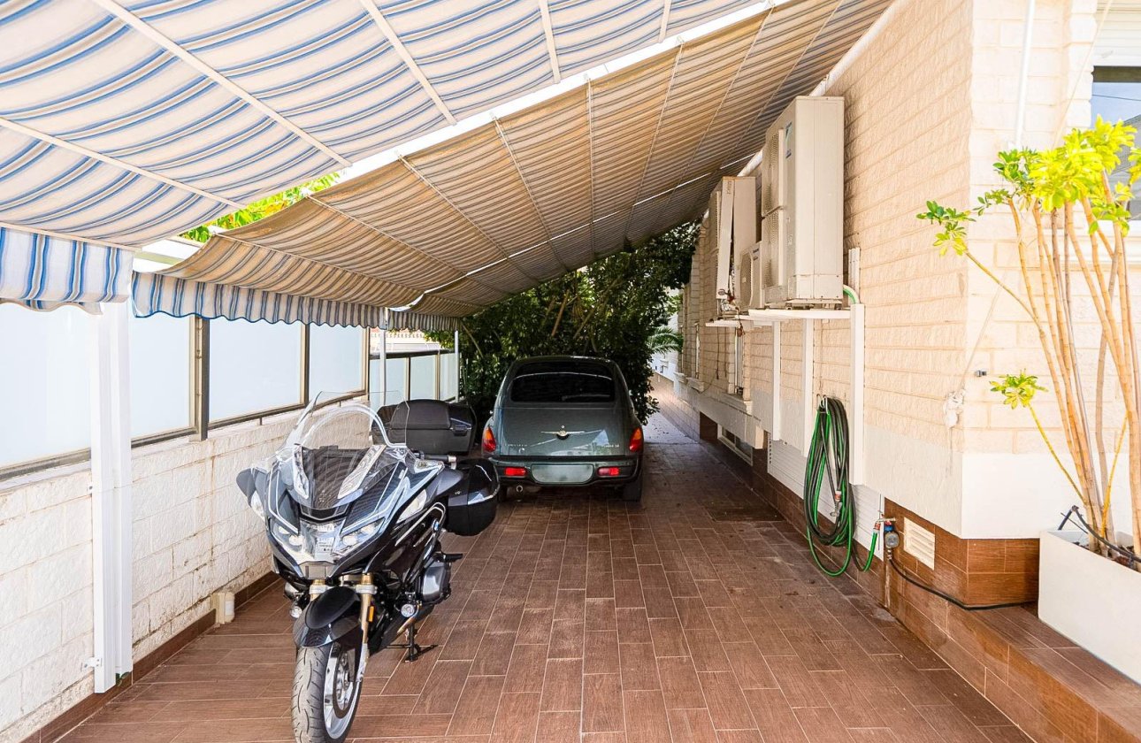 Revente - Villa -
Torrevieja - Torre La Mata