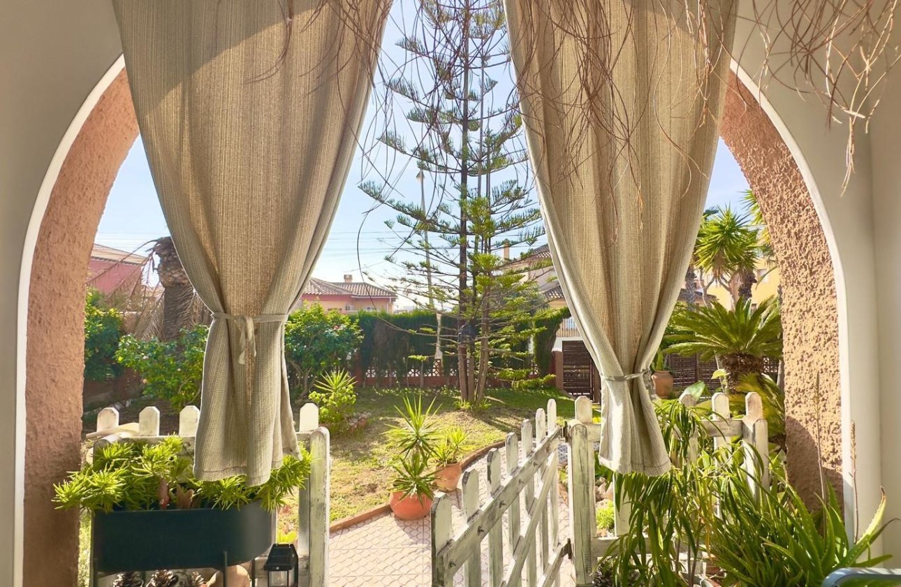 Revente - Villa -
Torrevieja - Torreblanca