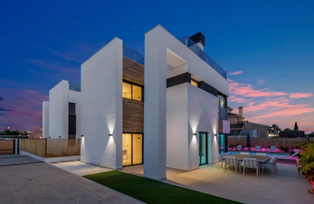 Revente - Villa -
Torrevieja - Torreta Florida