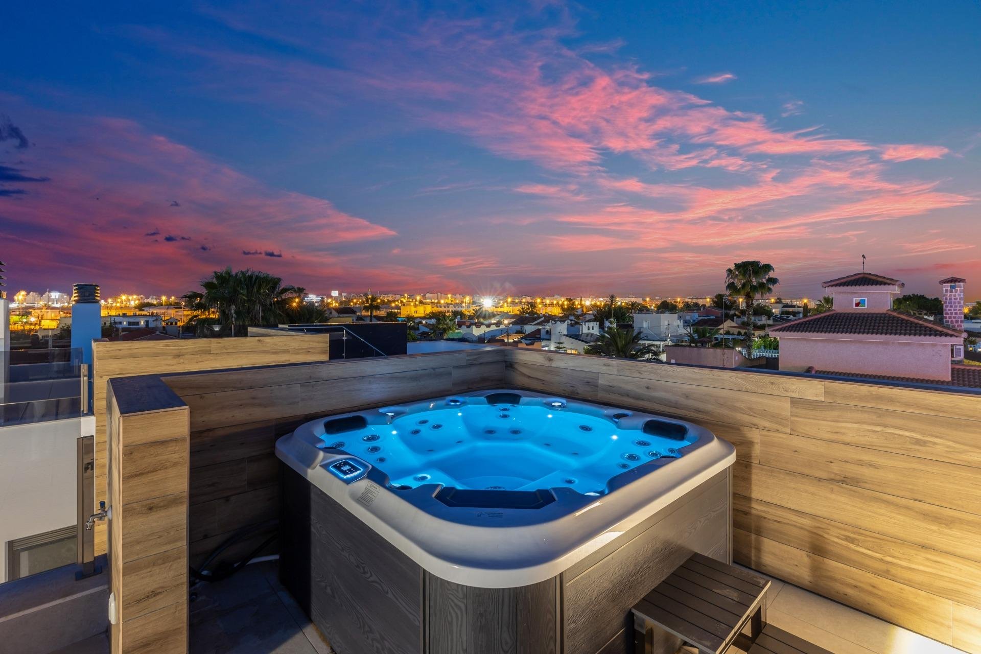 Revente - Villa -
Torrevieja - Torreta Florida