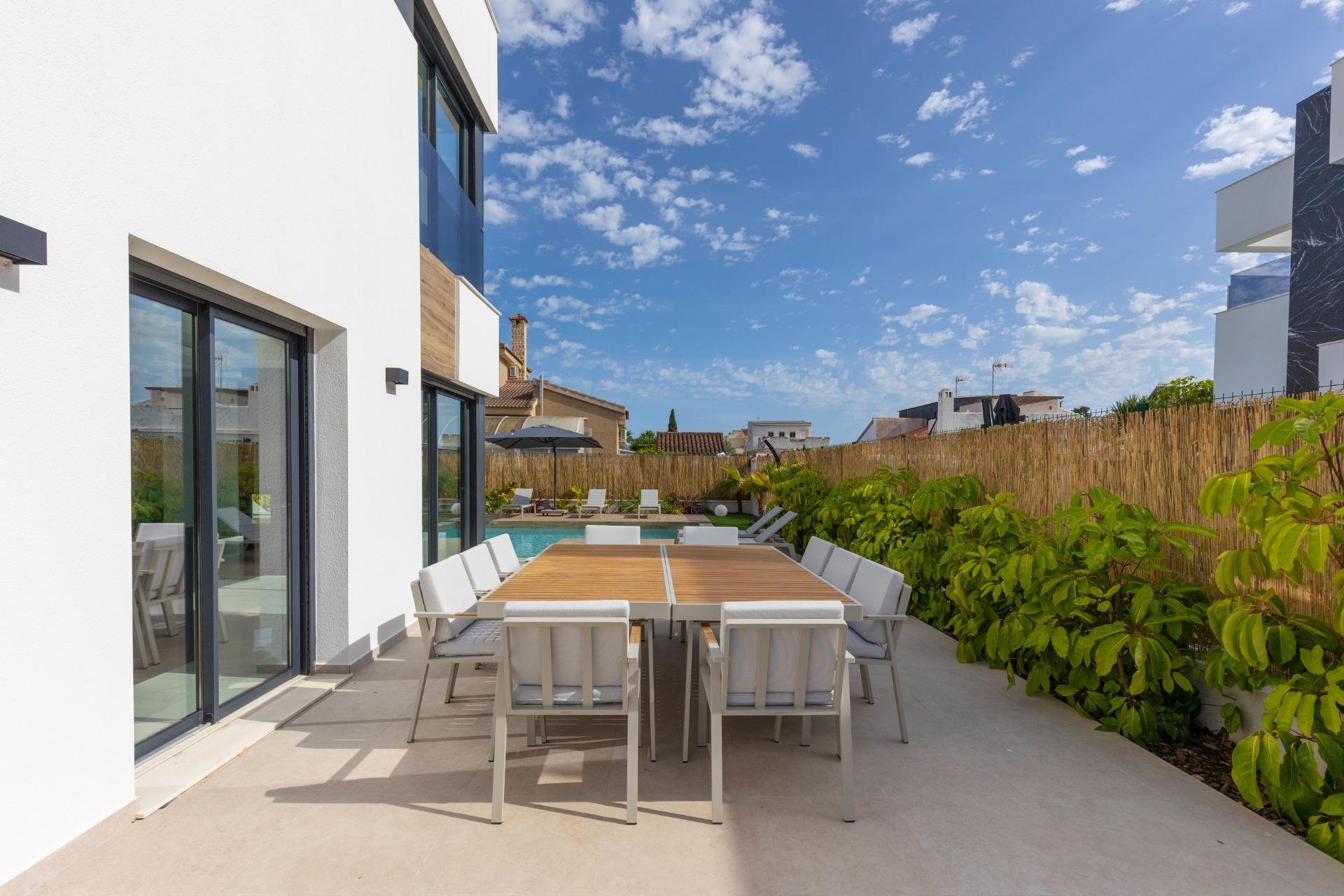 Revente - Villa -
Torrevieja - Torreta Florida