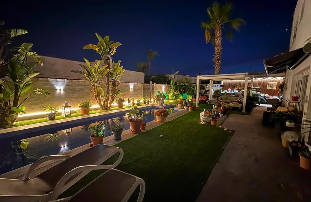 Revente - Villa -
Torrevieja - Torreta Florida