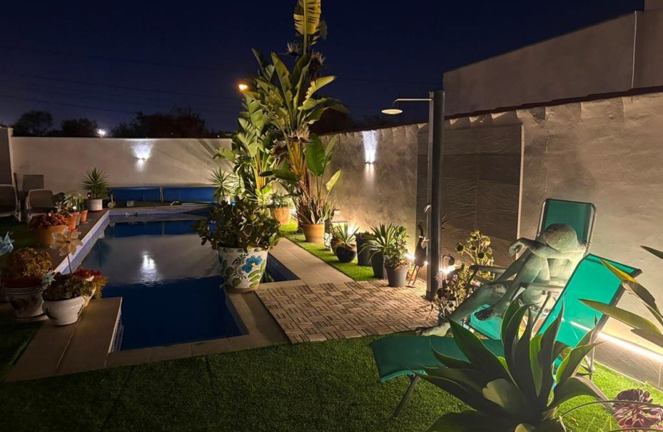 Revente - Villa -
Torrevieja - Torreta Florida