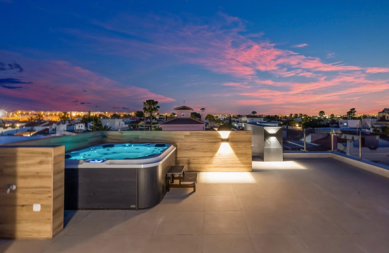 Revente - Villa -
Torrevieja - Torreta Florida
