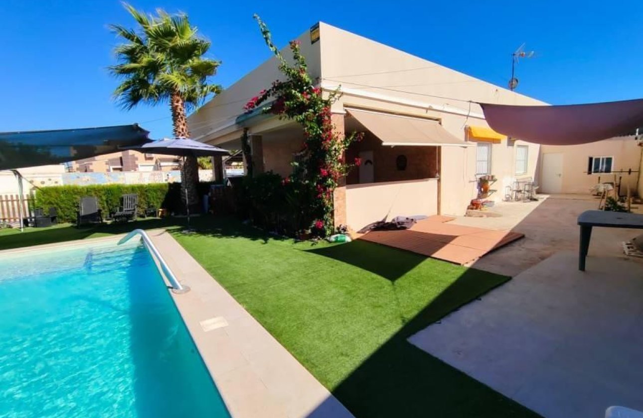 Revente - Villa -
Torrevieja - Torreta Florida