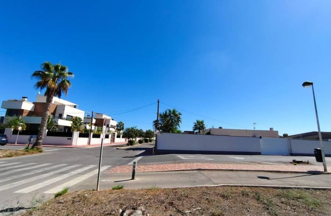 Revente - Villa -
Torrevieja - Torreta Florida