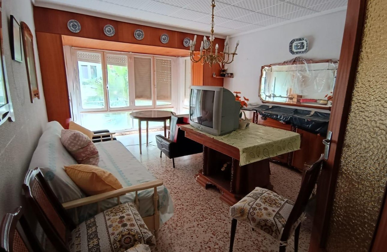 Revente - Villa -
Torrevieja