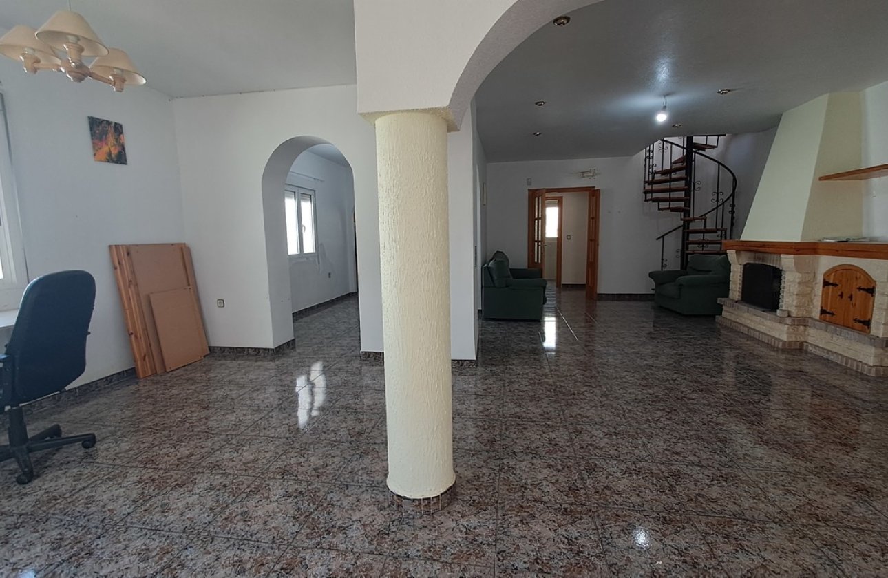 Revente - Villa -
Villamartin - Costa Blanca