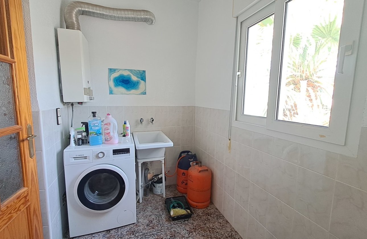 Revente - Villa -
Villamartin - Costa Blanca