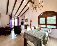 Revente - Villa -
Villamartin - Costa Blanca