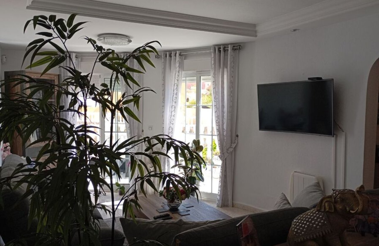 Revente - Villa -
Villamartin - Costa Blanca