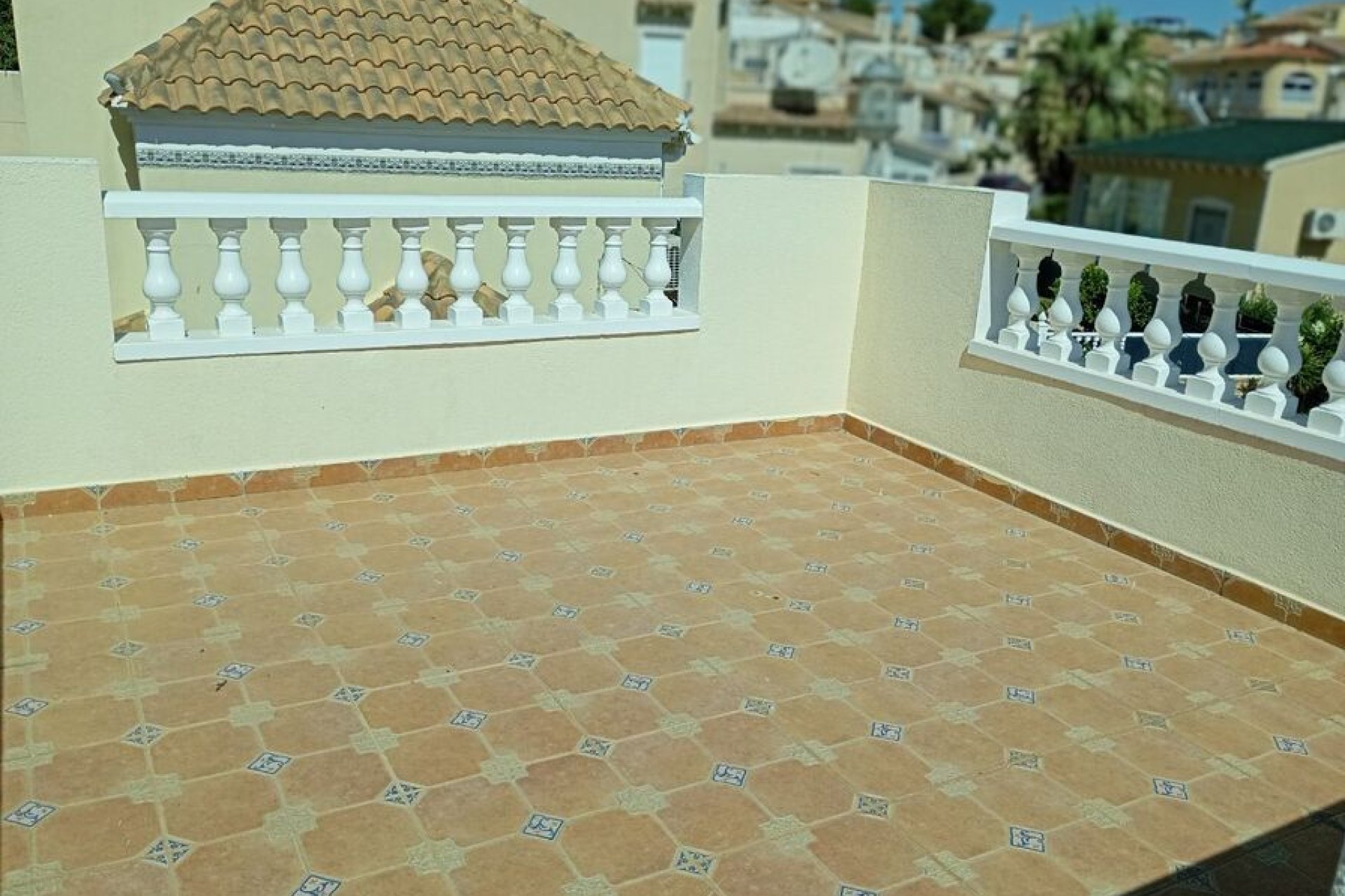 Revente - Villa -
Villamartin - Costa Blanca