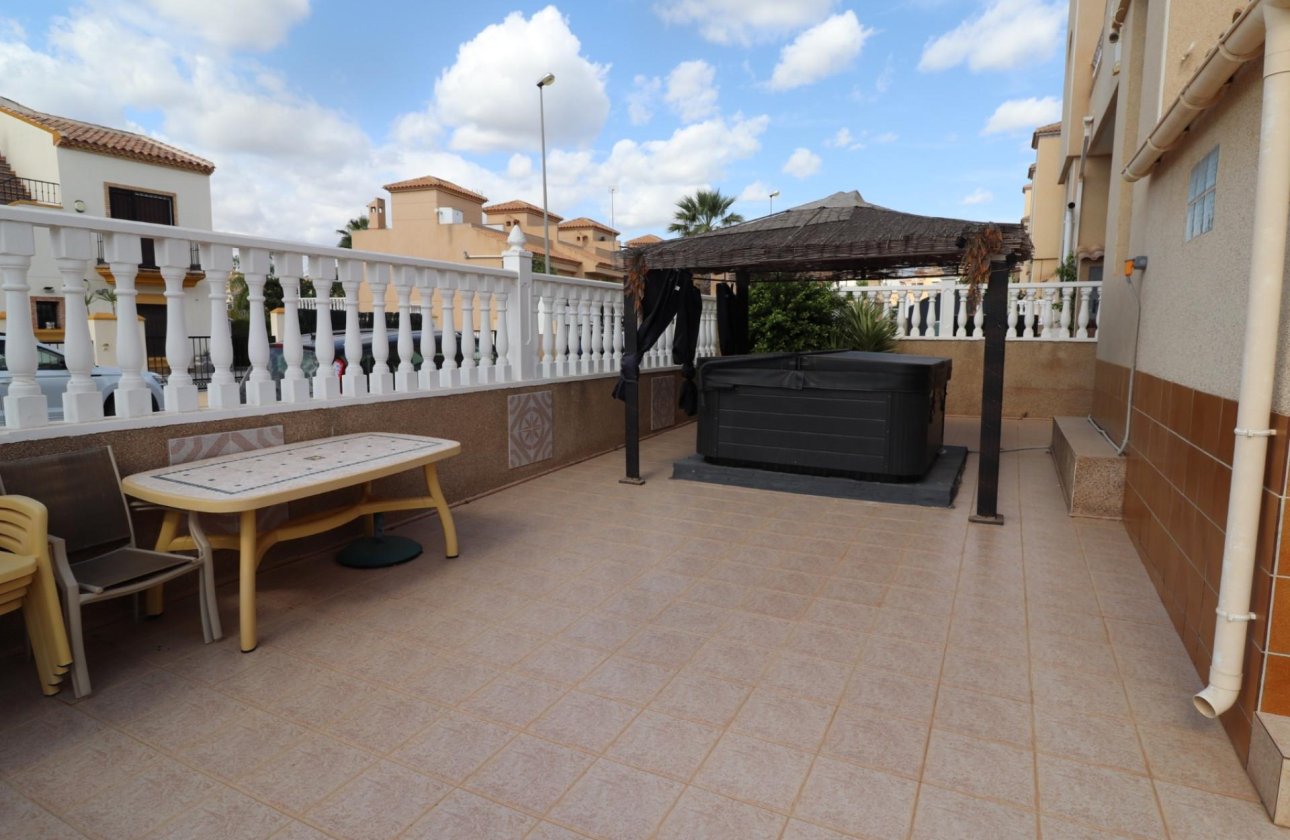 Revente - Villa -
Villamartin - Costa Blanca