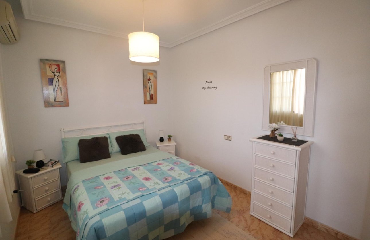 Revente - Villa -
Villamartin - Costa Blanca