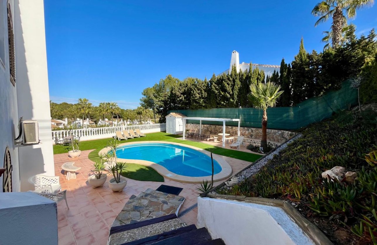 Revente - Villa -
Villamartin - Costa Blanca